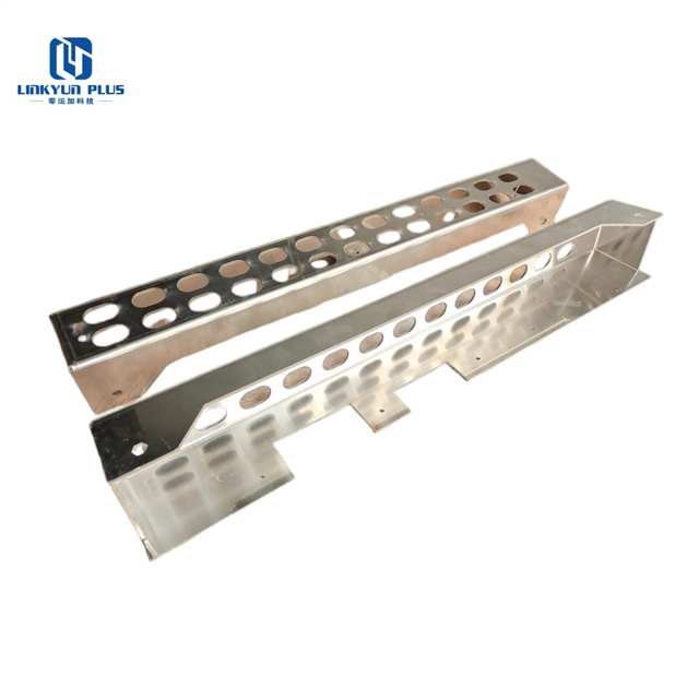 Servicio de flexión OEM CNC Caja de unión eléctrica fabricada para hecha en China